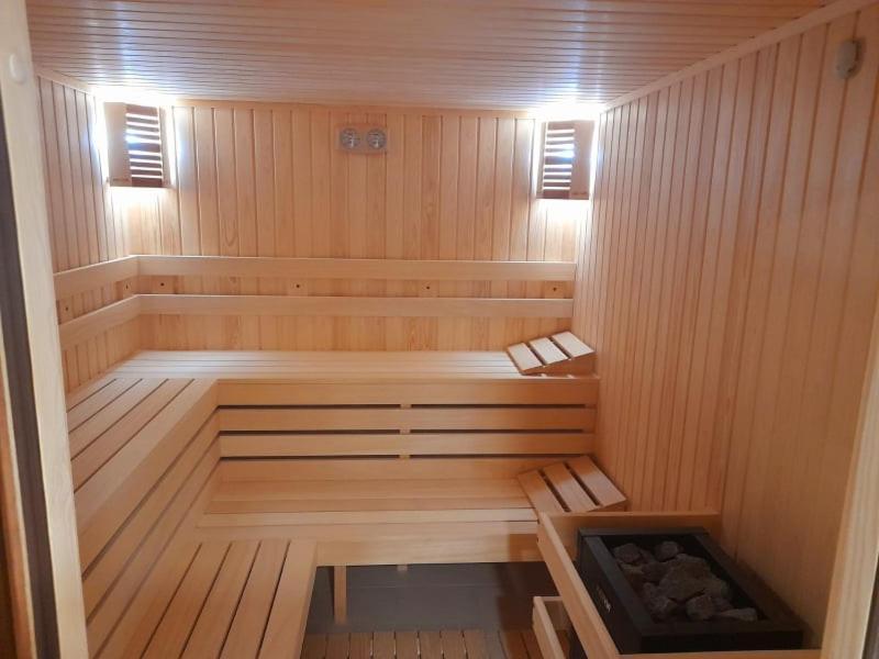 Eco Hotel Momata Kolarovo Eksteriør billede